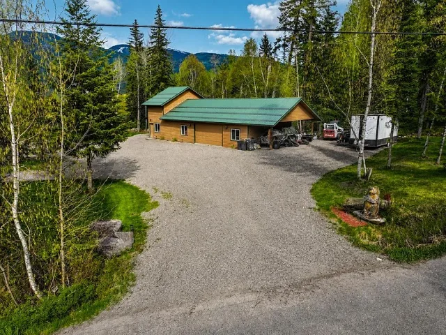 Whitefish Lake waterfront on protected Lazy Bay 14 of 16