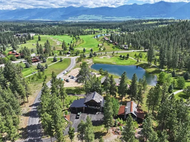 Golf resort lot off the 9th hole at the Wilderness Club 11 of 16
