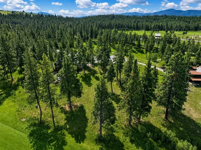 Golf resort lot off the 9th hole at the Wilderness Club 14 of 16