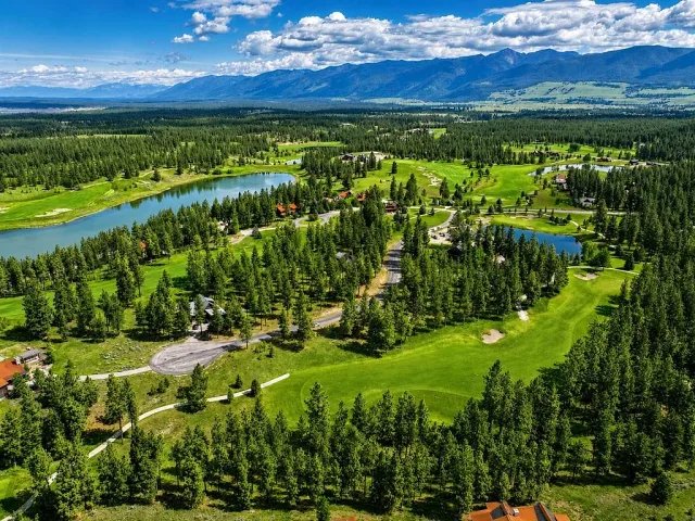 Golf resort lot off the 9th hole at the Wilderness Club 15 of 16