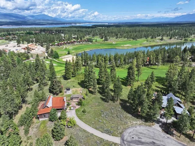 Golf resort lot off the 9th hole at the Wilderness Club 3 of 16
