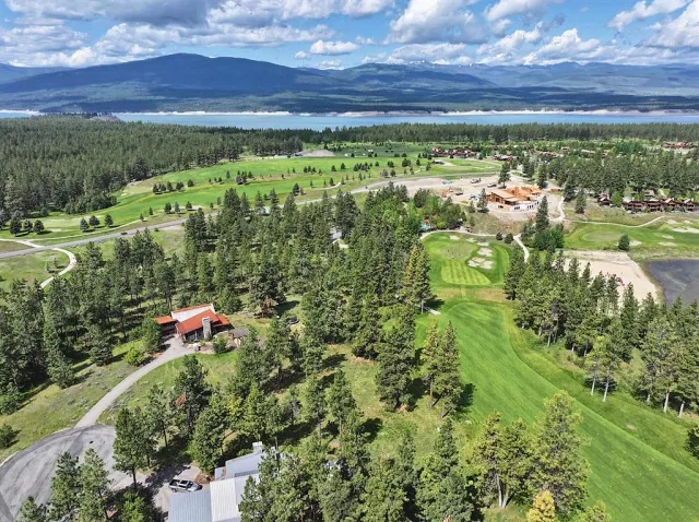 Golf resort lot off the 9th hole at the Wilderness Club 5 of 16
