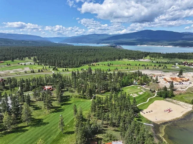 Golf resort lot off the 9th hole at the Wilderness Club 6 of 16
